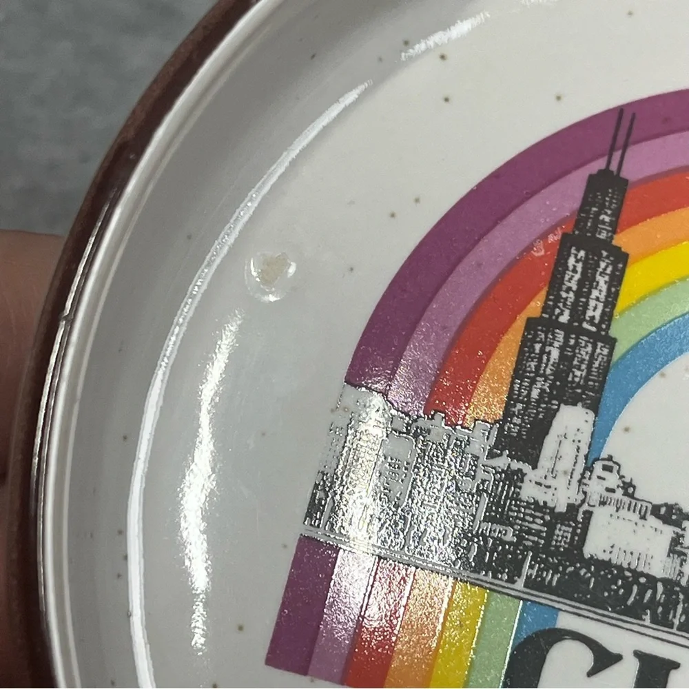 Vintage‎ Chicago 5” Ashtray Skyline Rainbow Ceramic Souvenir The Windy City 70s